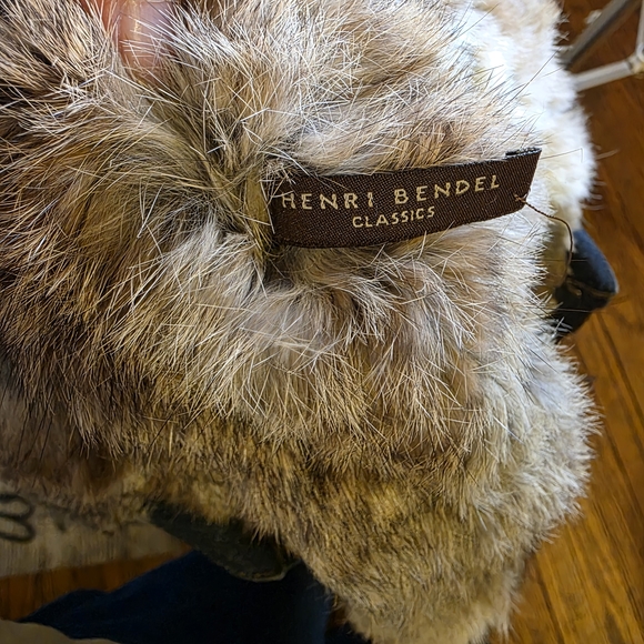 Denim Levis Jacket with Faux Fur Collar - Picture 5 of 8